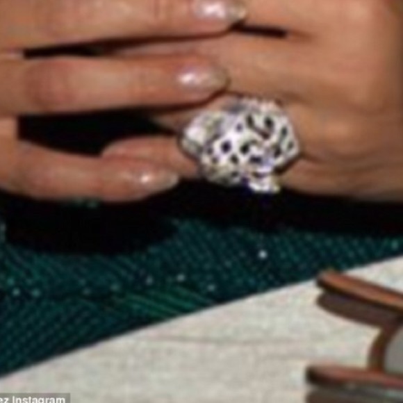 Jewelry - LAST ONE! FLASH SALE! Silver Panther Cheetah Ring